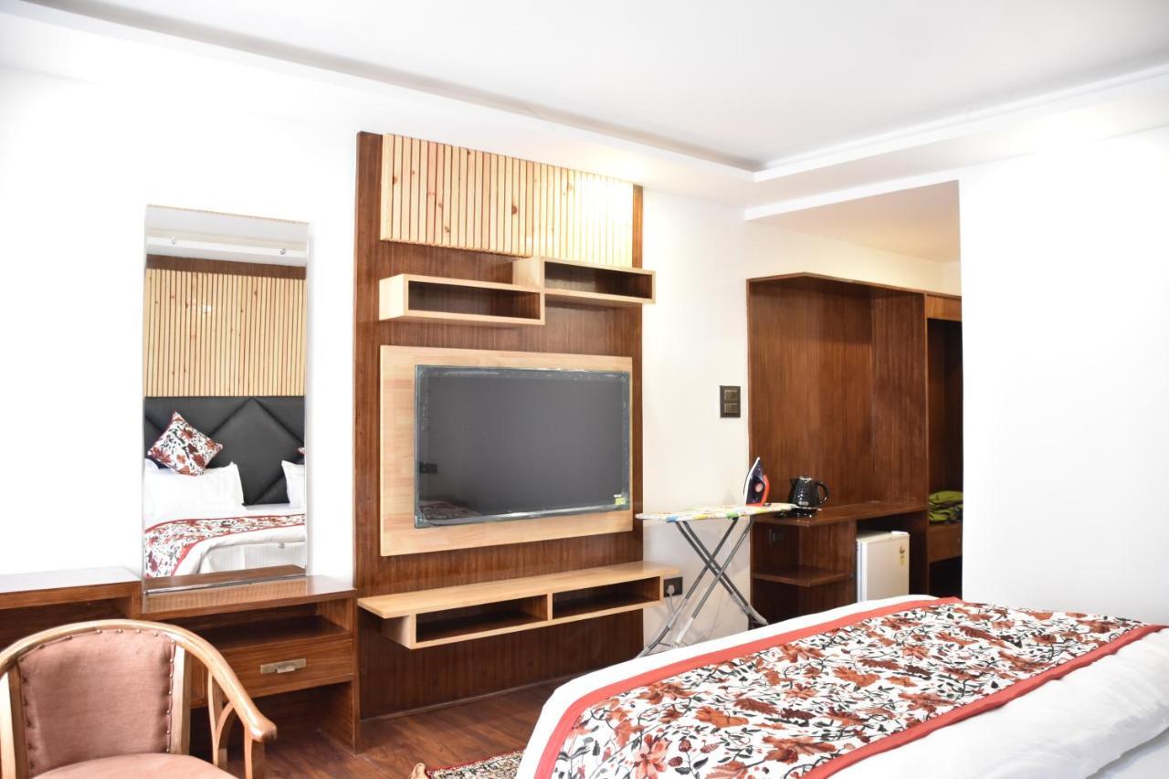 Hotel Lidder Palace Pahalgām Kültér fotó