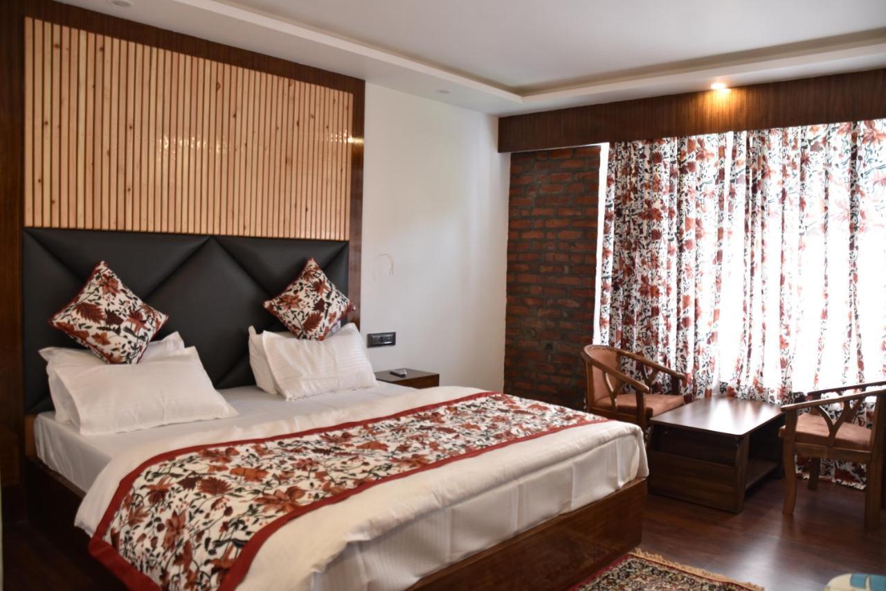 Hotel Lidder Palace Pahalgām Kültér fotó